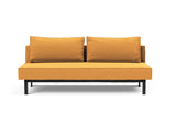 Sly sovesofa i 536 Bouclé Ochre, set forfra