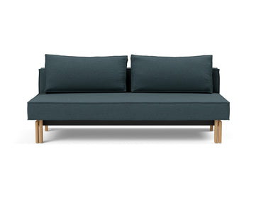 Sly Wood sovesofa i 851 Mahoga Dark Blue, set forfra