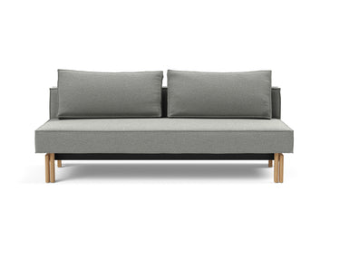 Sly Wood sovesofa i 853 Mahoga Dove Grey, set forfra