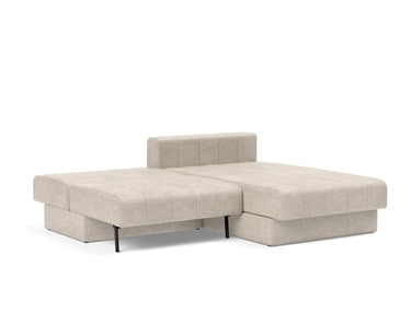 Akello sovesofa med chaiselong i 280 Avella Sand, slået ud til seng