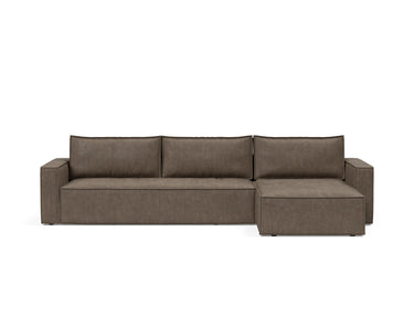 Newilla sovesofa med chaiselong i 411 Esina Cedar Brown, set forfra