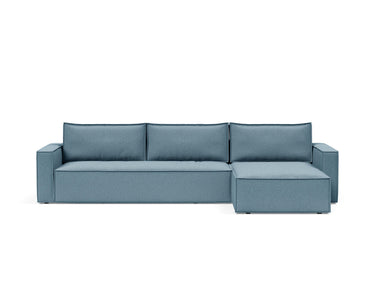 Newilla sovesofa med chaiselong i 525 Mixed Dance Light Blue, set forfra