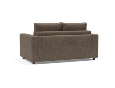 Neah 140 sovesofa med standard armlæn i 411 Esina Cedar Brown, set skråt bagfra