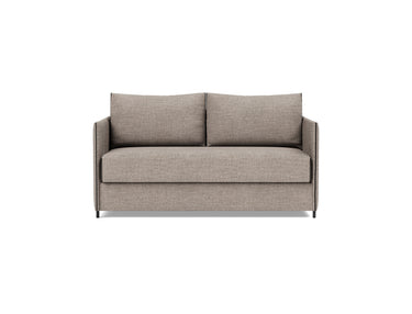 Luoma sovesofa i 472 Yuveno Warm Grey, set forfra