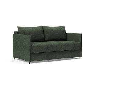 Luoma sovesofa i 281 Avella Pine Green, set skråt forfra