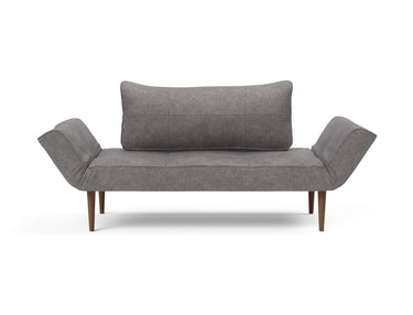Zeal Styletto daybed i 282 Avella Warm Grey, set forfra