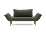 Zeal Styletto daybed i 413 Esina Olive Green, set forfra