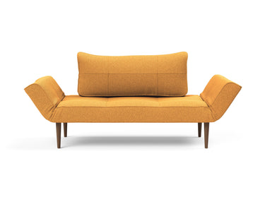 Zeal Styletto daybed i 536 Bouclé Ochre, set forfra