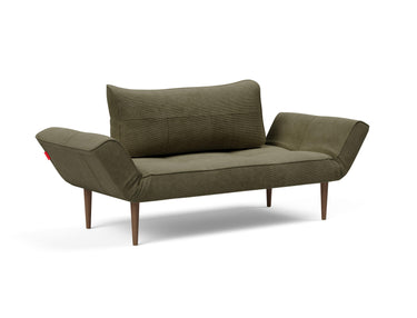 Zeal Styletto daybed i 316 Cordufine Pine Green, set skråt forfra
