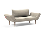 Zeal Styletto daybed i 539 Bouclé Beige, set skråt forfra