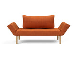 Zeal Bow daybed i 412 Esina Rust Orange, set forfra
