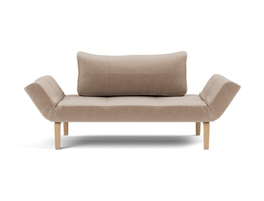Zeal Bow daybed i 417 Esina Mocha, set forfra