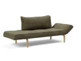 Zeal Bow daybed i 316 Cordufine Pine Green, med den ene side sænket