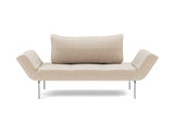 Zeal Straw daybed i 410 Esina Almond, set forfra