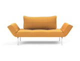 Zeal Straw daybed i 536 Bouclé Ochre, set forfra