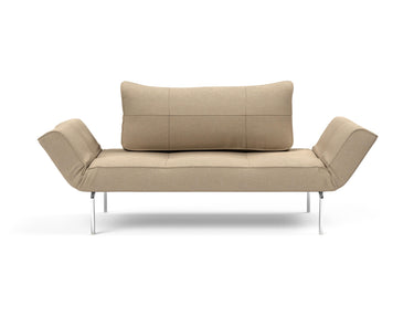 Zeal Straw daybed i 587 Phobos Mocha, set forfra