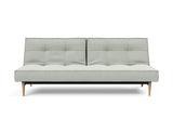 Splitback Styletto Light Wood sovesofa i 888 Mozart Slate Brown, set forfra