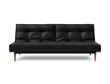 Splitback Styletto Dark Wood sovesofa i 550 Faunal Black, set forfra