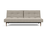 Splitback Styletto Dark Wood sovesofa i 579 Kenya Gravel, set forfra