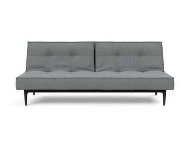 Splitback Styletto Black Wood sovesofa i 320 Corocco Shadow Grey, set forfra
