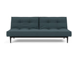 Splitback Styletto Black Wood sovesofa i 851 Mahoga Dark Blue, set forfra
