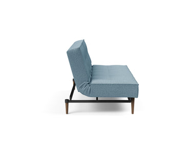 Splitback Styletto Dark Wood sovesofa i 525 Mixed Dance Light Blue, set fra siden