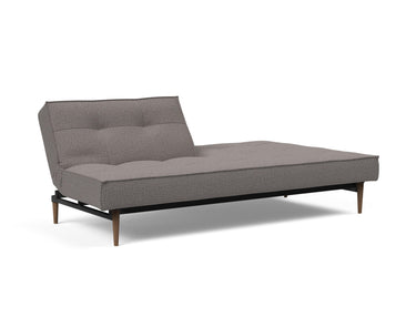 Splitback Styletto Dark Wood sovesofa i 521 Mixed Dance Grey, med den ene ryghalvdel lagt ned