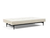 Splitback Styletto Black Wood sovesofa i 357 Taura Off White, slået ud til seng