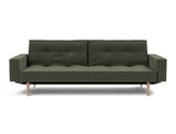 Splitback Styletto Light Wood sovesofa med armlæn i 413 Esina Olive Green, set forfra