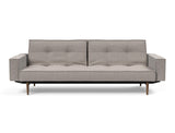Splitback Styletto Dark Wood sovesofa med armlæn i 321 Corocco Warm Grey, set forfra