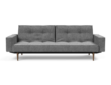 Splitback Styletto Dark Wood sovesofa med armlæn i 563 Twist Charcoal, set forfra