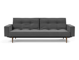 Splitback Styletto Dark Wood sovesofa med armlæn i 852 Mahoga Seal Grey, set forfra