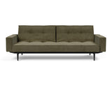 Splitback Styletto Black Wood sovesofa med armlæn i 316 Cordufine Pine Green, set forfra