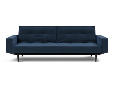 Splitback Styletto Black Wood sovesofa med armlæn i 414 Esina Indigo Blue, set forfra