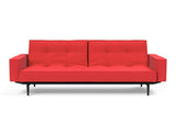 Splitback Styletto Black Wood sovesofa med armlæn i 511 Elegance Red, set forfra
