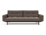 Splitback Styletto Black Wood sovesofa med armlæn i 530 Bouclé Taupe, set forfra