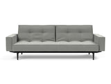Splitback Styletto Black Wood sovesofa med armlæn i 853 Mahoga Dove Grey, set forfra