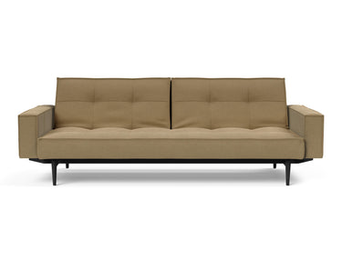 Splitback Styletto Black Wood sovesofa med armlæn i 860 Yogia Olive Brown, set forfra