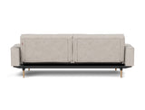 Splitback Styletto Light Wood sovesofa med armlæn i 471 Yuveno Sand, set bagfra