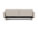 Splitback Styletto Dark Wood sovesofa med armlæn i 471 Yuveno Sand, set bagfra