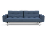 Splitback Chrome sovesofa med armlæn i 302 Weda Blue, set forfra