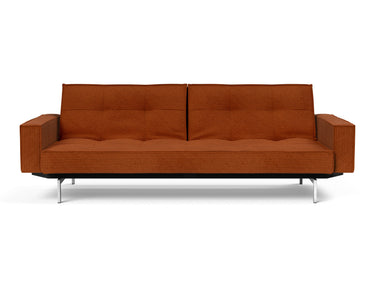 Splitback Chrome sovesofa med armlæn i 595 Corduroy Burnt Orange, set forfra