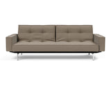 Splitback Chrome sovesofa med armlæn i 850 Mahoga Caramel, set forfra