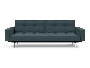 Splitback Chrome sovesofa med armlæn i 851 Mahoga Dark Blue, set forfra