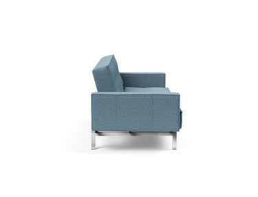 Splitback Chrome sovesofa med armlæn i 525 Mixed Dance Light Blue, set fra siden