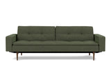 Dublexo Styletto Dark Wood sovesofa med armlæn i 353 Taura Forest, set forfra