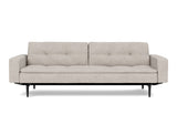 Dublexo Styletto Black Wood sovesofa med armlæn i 471 Yuveno Sand, set forfra