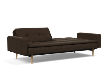 Dublexo Styletto Light Wood sovesofa med armlæn i 358 Taura Chocco, med den ene ryghalvdel lagt ned
