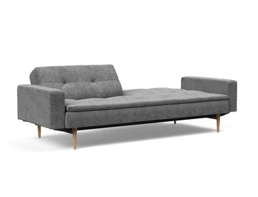 Dublexo Styletto Light Wood sovesofa med armlæn i 563 Twist Charcoal, med den ene ryghalvdel lagt ned