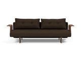 Recast Dark Styletto sovesofa med armlæn i 358 Taura Chocco, set forfra